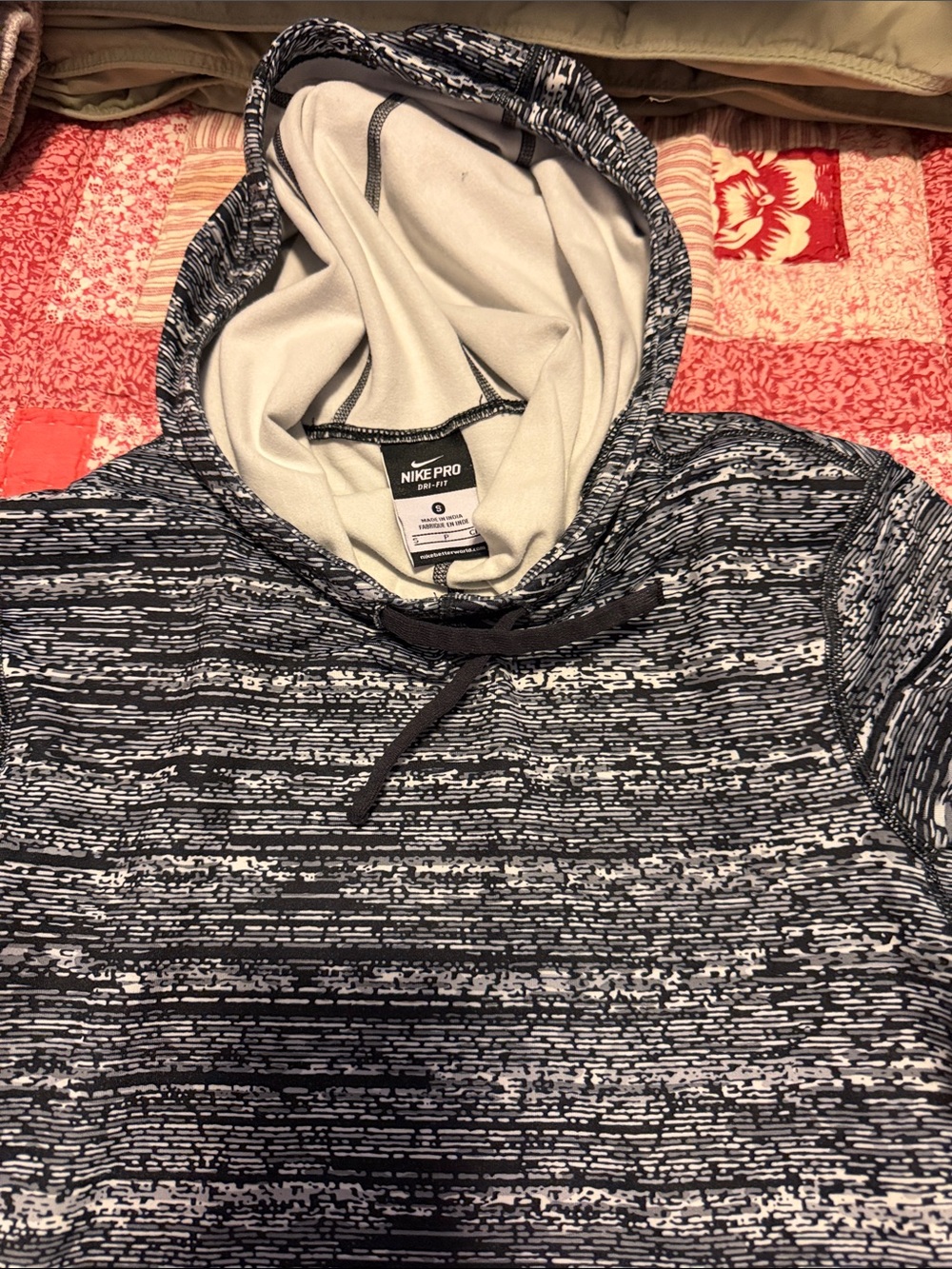 Nike Pro Dri-Fit Black & White Patterned Pullover Hoodie